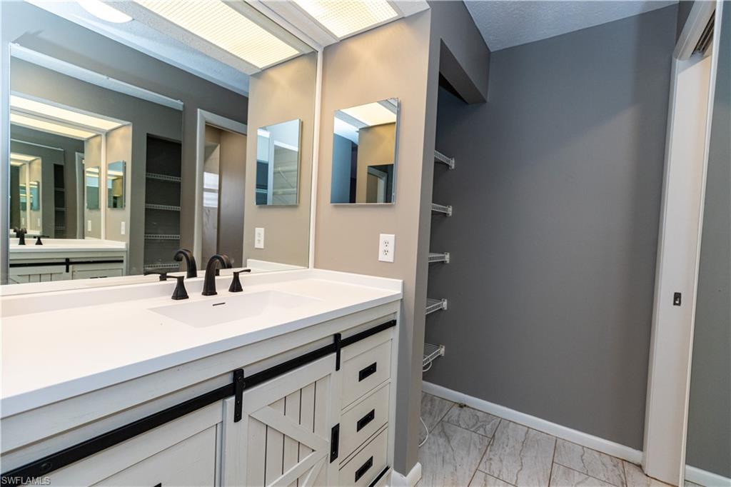 25572 Fenner Cir Property Photo 8