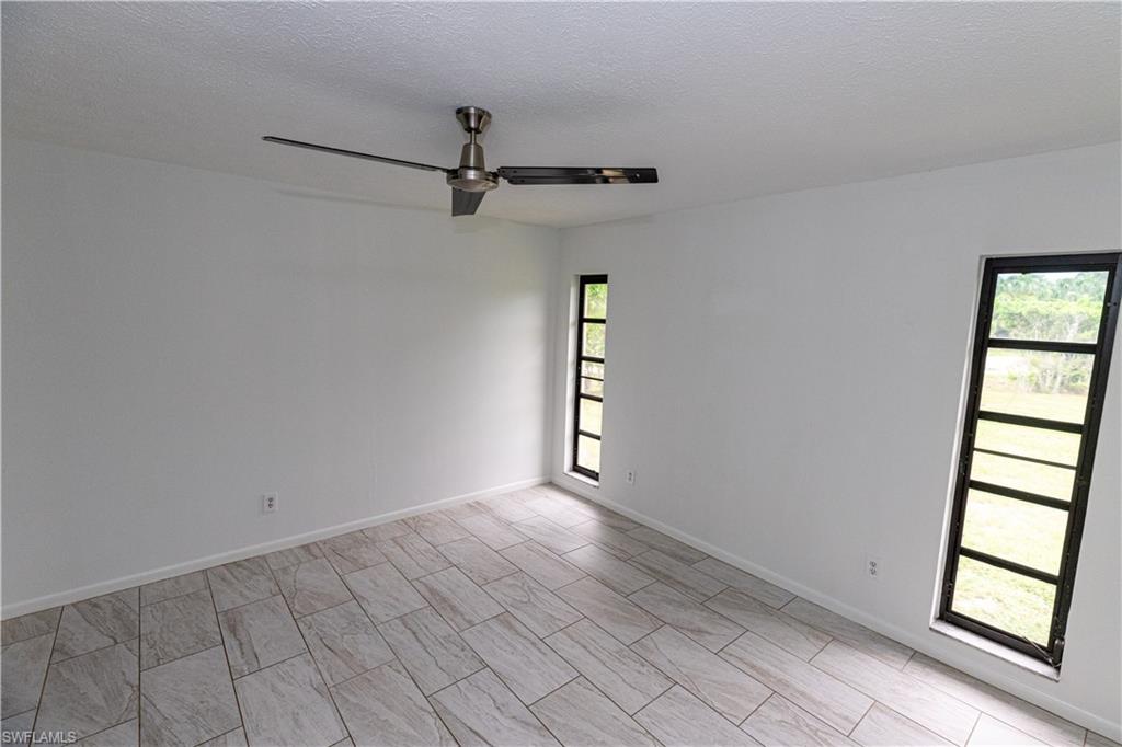 25572 Fenner Cir Property Photo 11