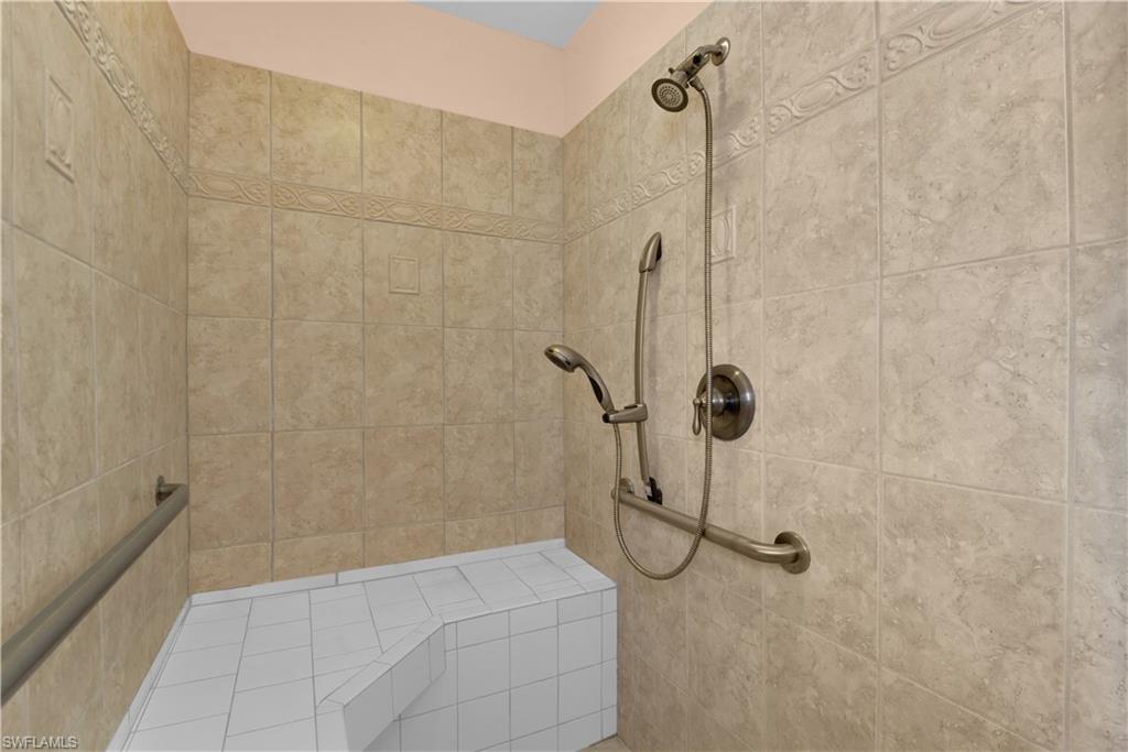 2704 Sw 2nd Pl Property Photo 18