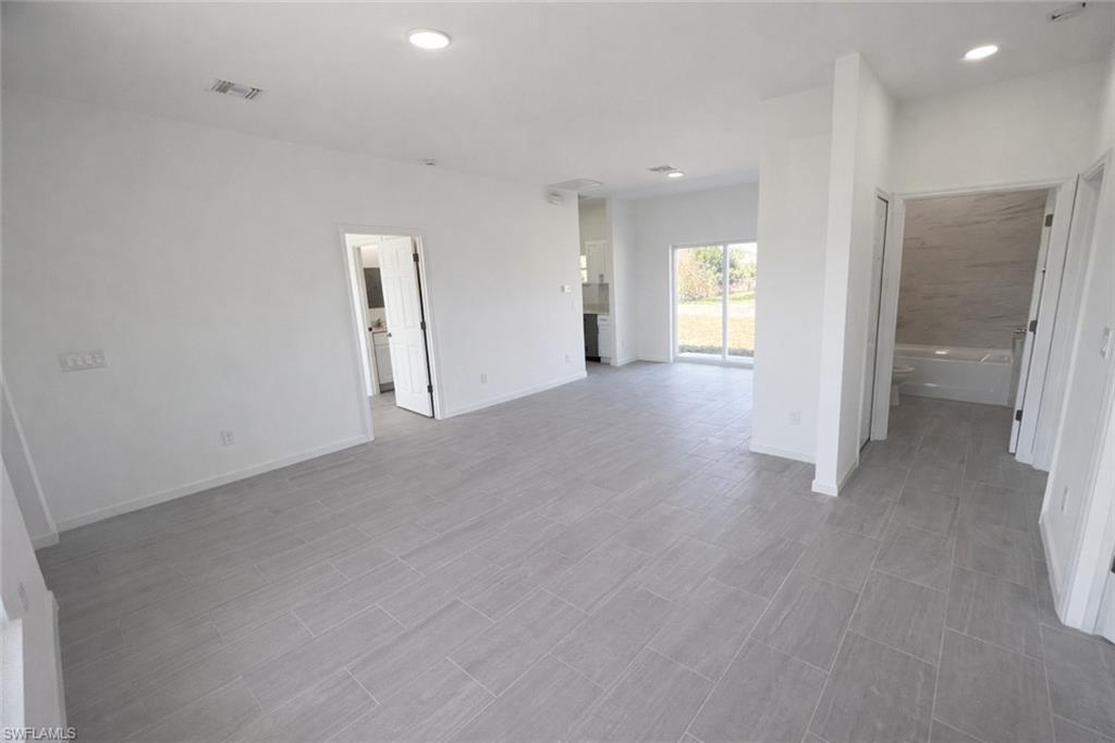 768 Courtland Ave S Property Photo 5