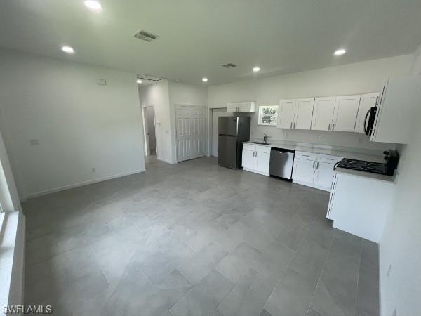 571 Genoa Ave S Property Photo 3