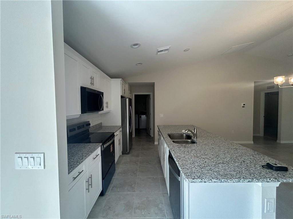 2408 Ne 6th Ave Property Photo 3