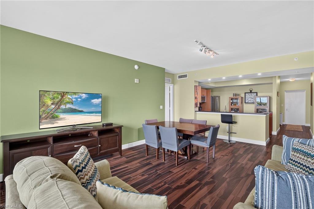 3000 Oasis Grand Blvd 505 Property Photo 7