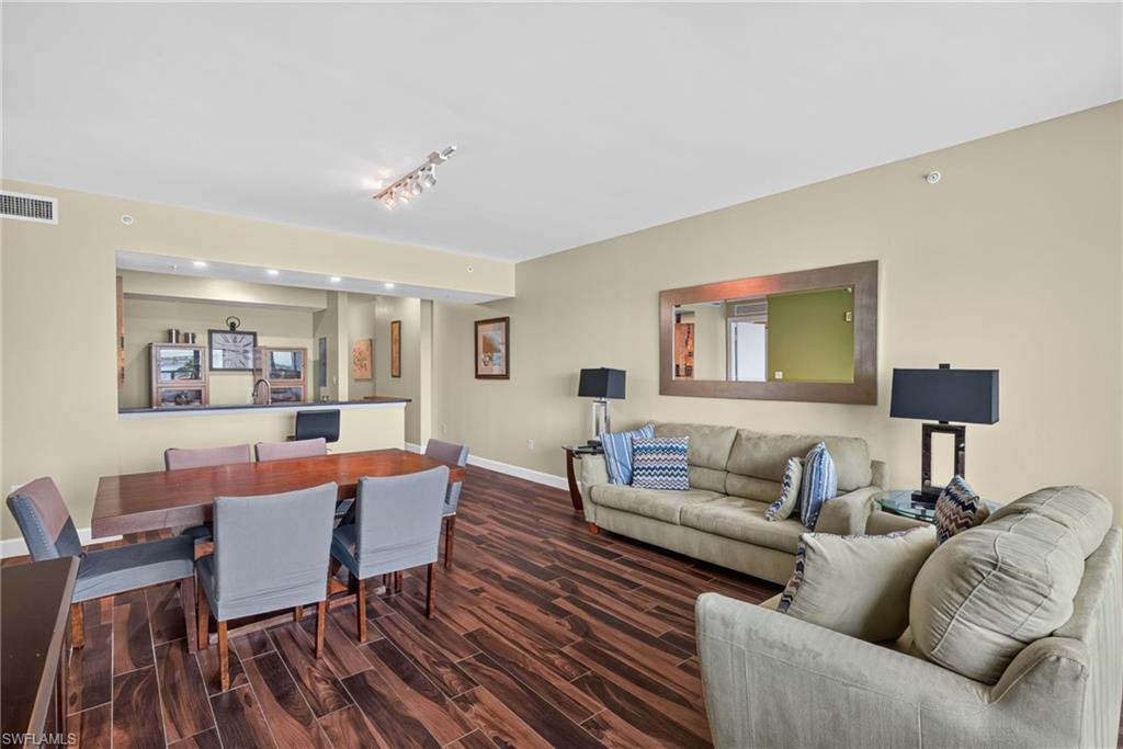 3000 Oasis Grand Blvd 505 Property Photo 8