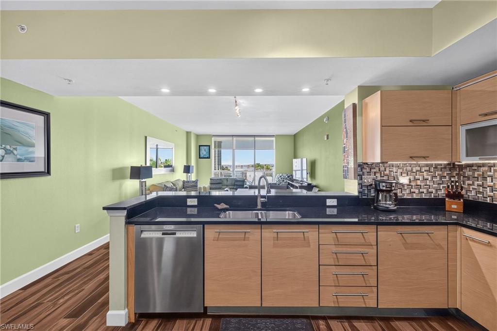 3000 Oasis Grand Blvd 505 Property Photo 11