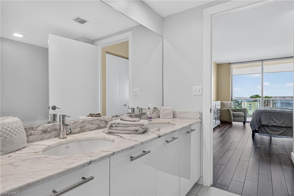 3000 Oasis Grand Blvd 505 Property Photo 17