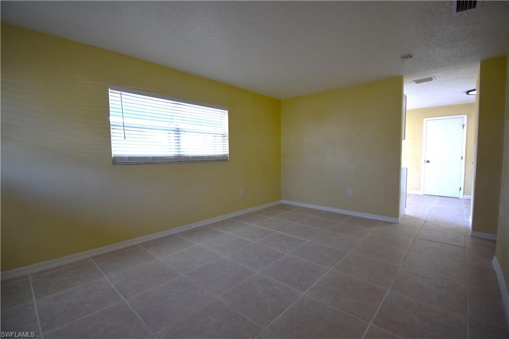 7 W Clermont Ct Property Photo 5