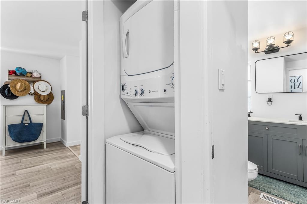 3653 Dewberry Ln Property Photo 17
