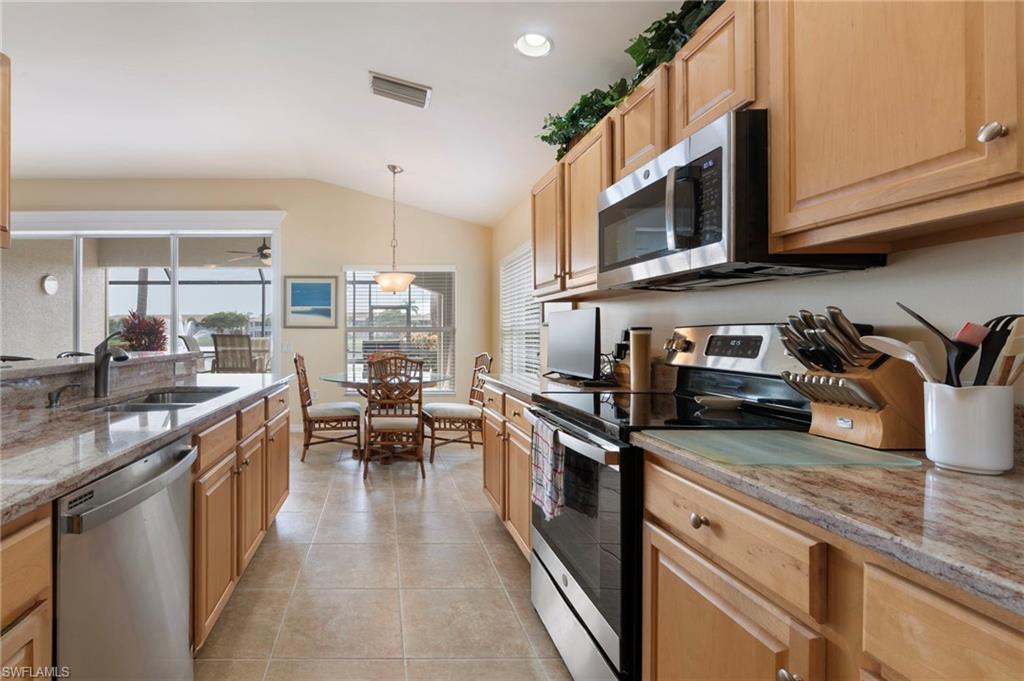 10025 Majestic Ave Property Photo 4