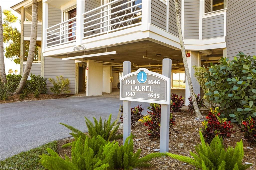1647 Lands End Property Photo 3