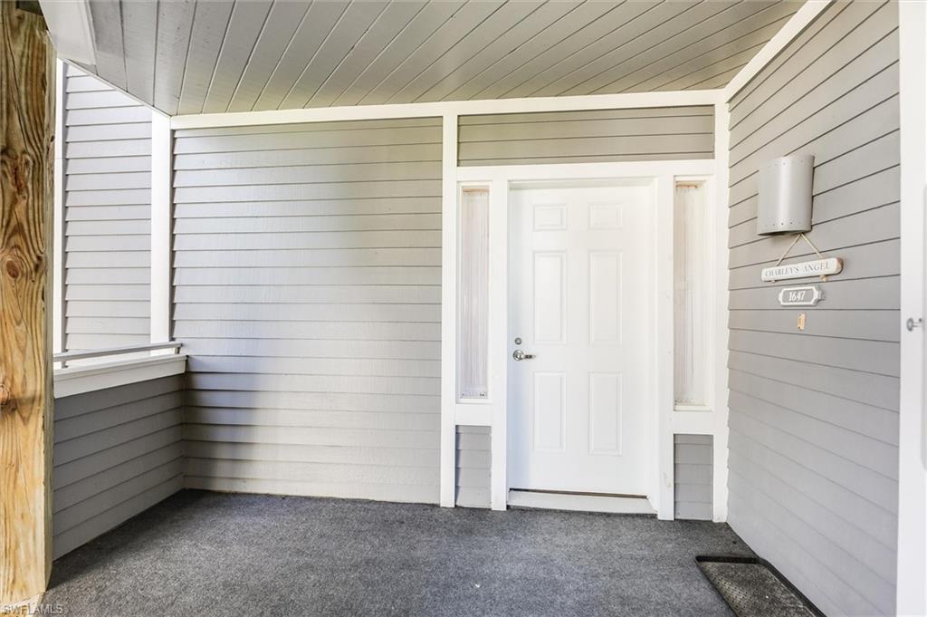 1647 Lands End Property Photo 4