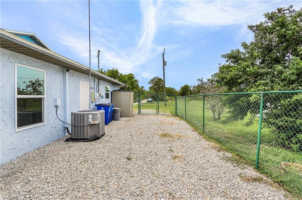 15474 Pembrooke Rd Property Photo 18