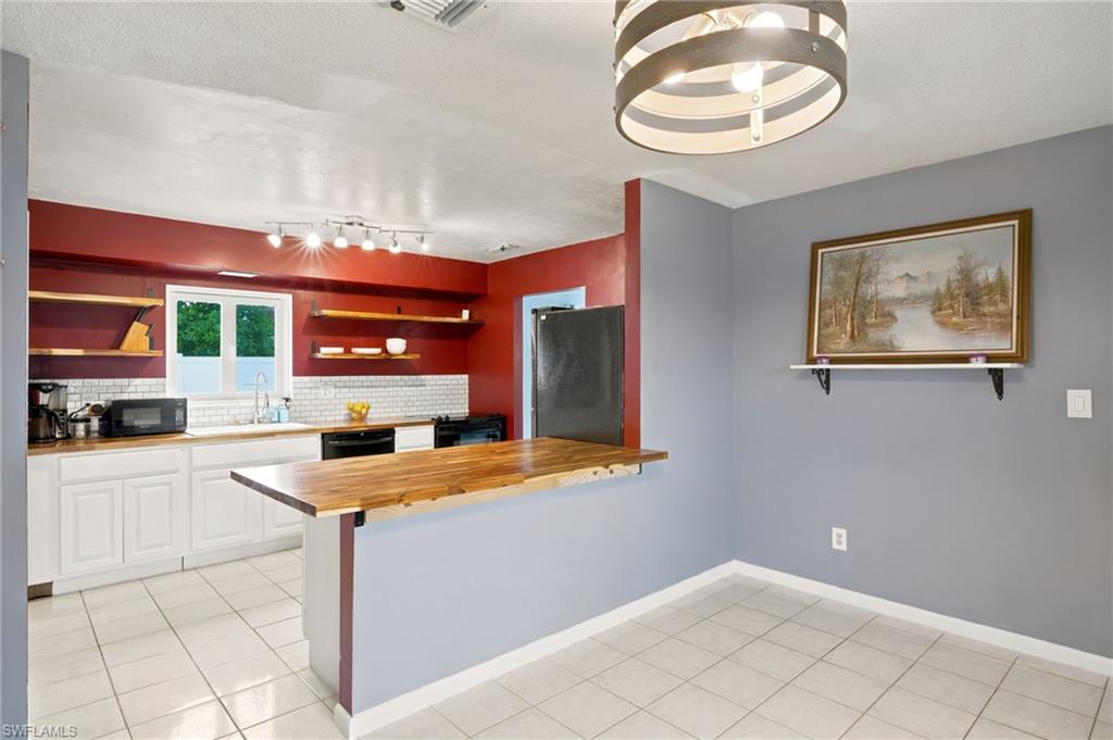 301 Hollywood St Property Photo 3