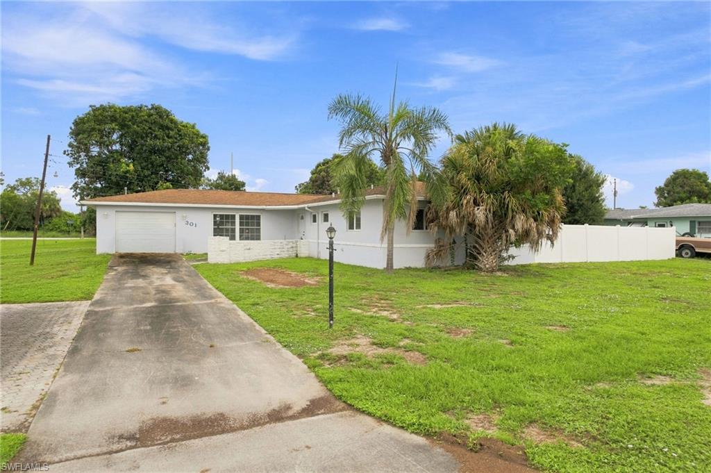 301 Hollywood St Property Photo 18