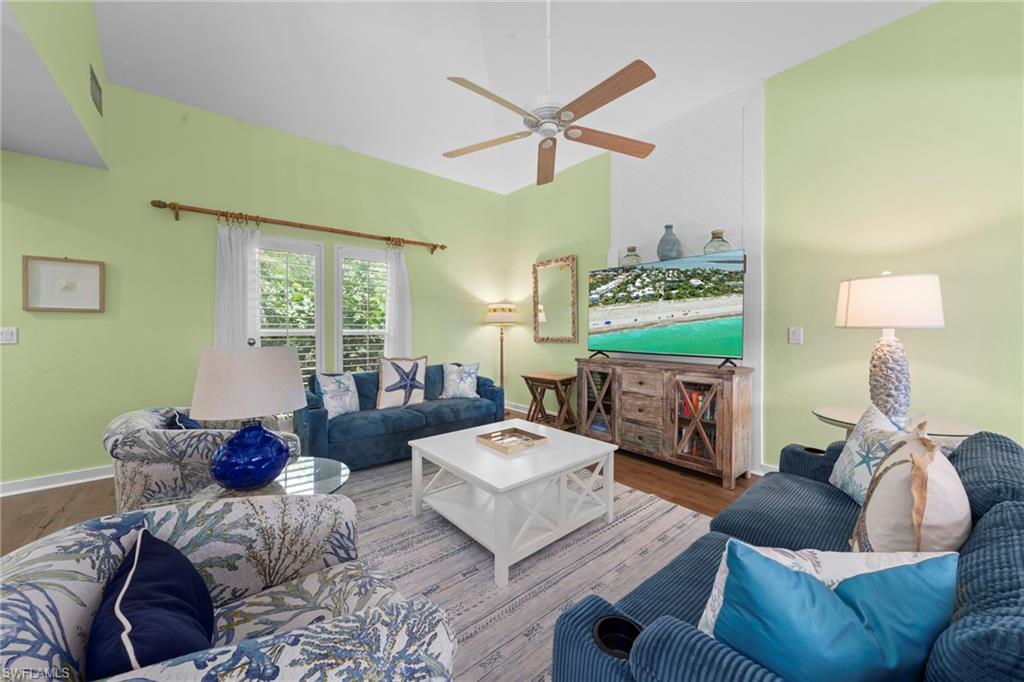 33 Urchin Ct Property Photo 4