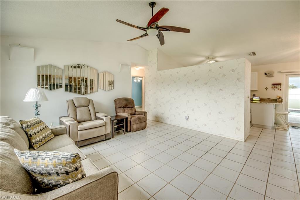 1324 Gleason Pkwy Property Photo 5