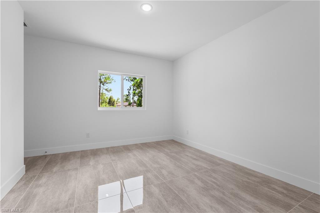 1142 Dutchess St E Property Photo 19