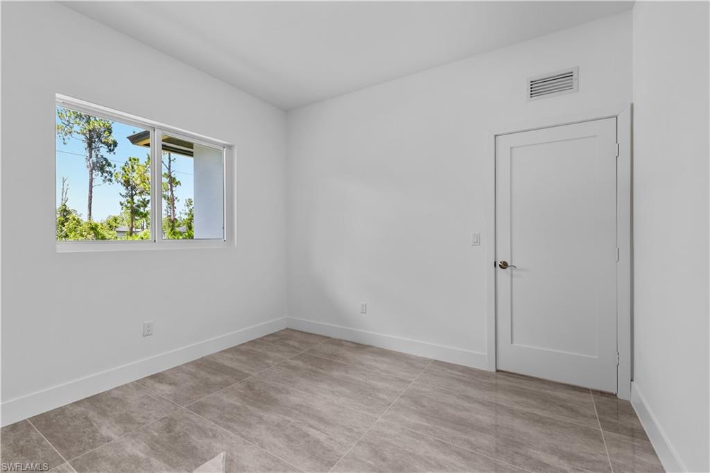 1142 Dutchess St E Property Photo 27