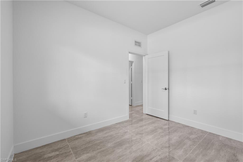 1142 Dutchess St E Property Photo 28