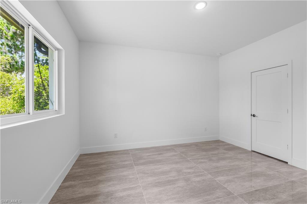 1142 Dutchess St E Property Photo 29