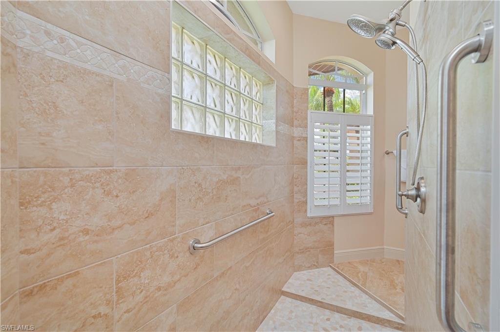 5514 Merlyn Ln Property Photo 37