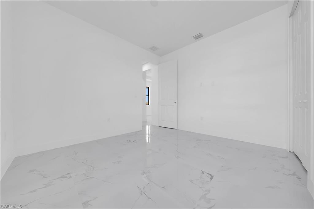 2503 62nd St W Property Photo 12