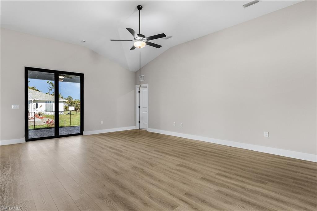 401 Sw 32nd Ter Property Photo 10