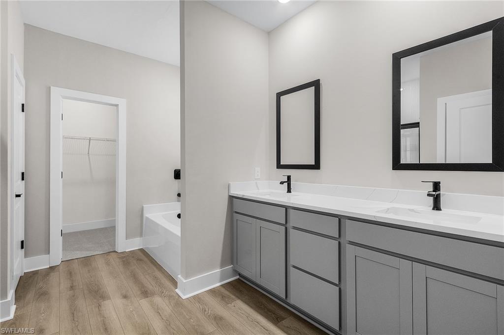 401 Sw 32nd Ter Property Photo 14