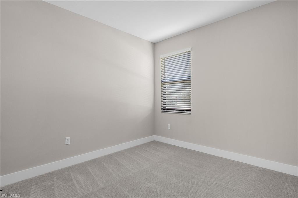 401 Sw 32nd Ter Property Photo 16