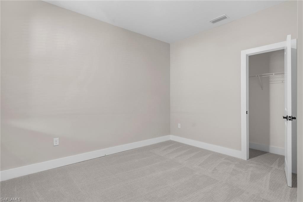 401 Sw 32nd Ter Property Photo 17