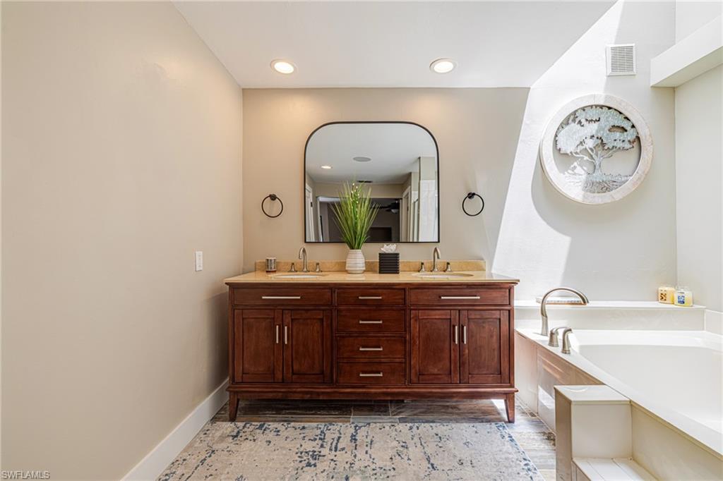 5424 Harbour Castle Dr Property Photo 21