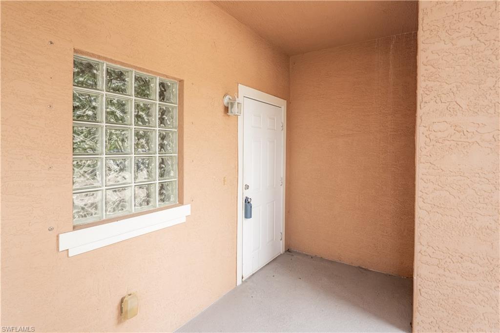 1227 Se 23rd Pl 3 Property Photo 3