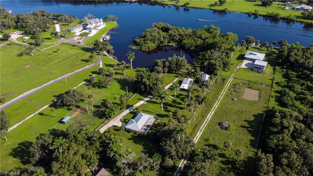 1821 Sunset Trl Property Photo 3