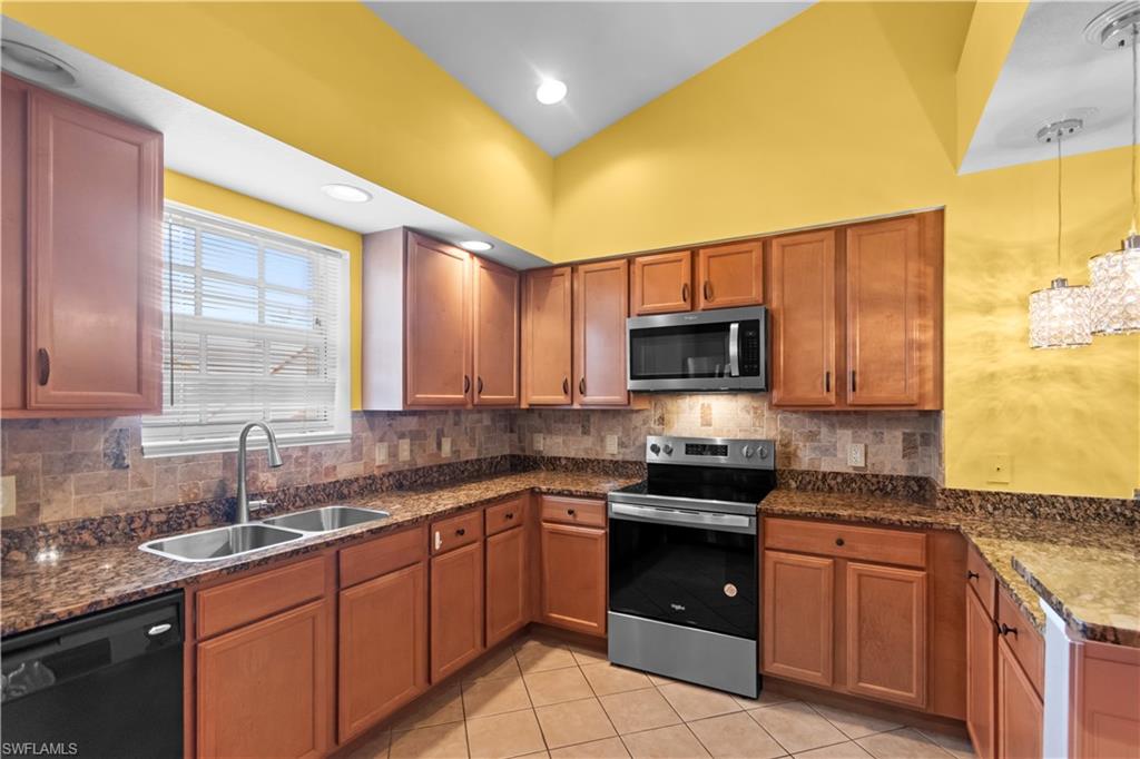 10046 Via Colomba Cir 203 Property Photo 2