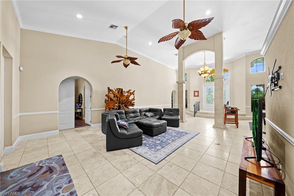 4007 Surfside Blvd Property Photo 9