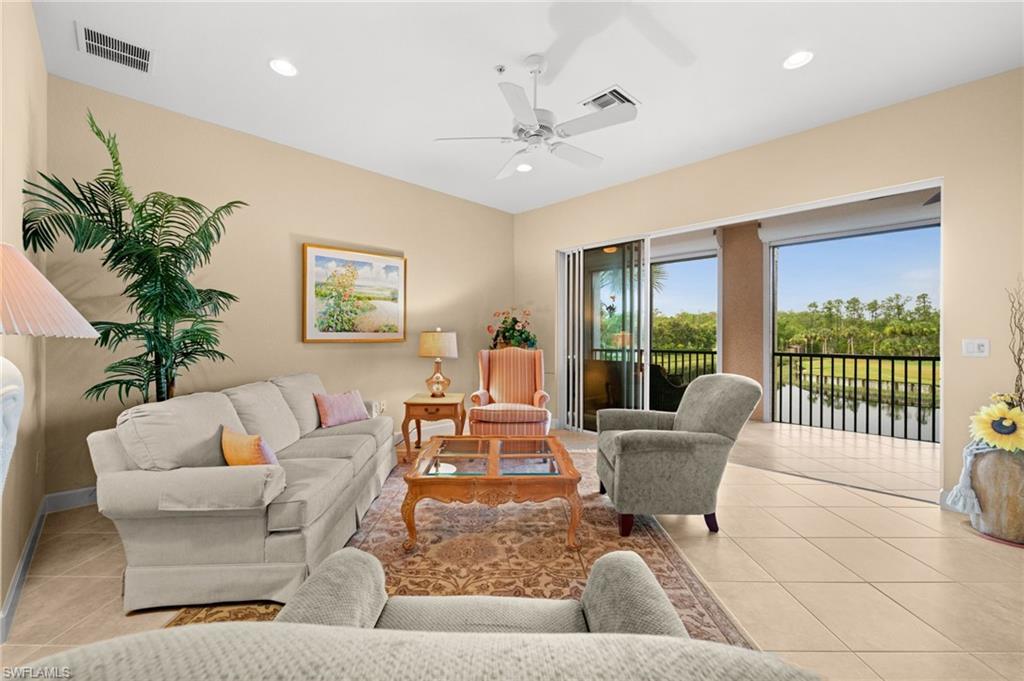 10391 Glastonbury Cir 202 Property Photo 8