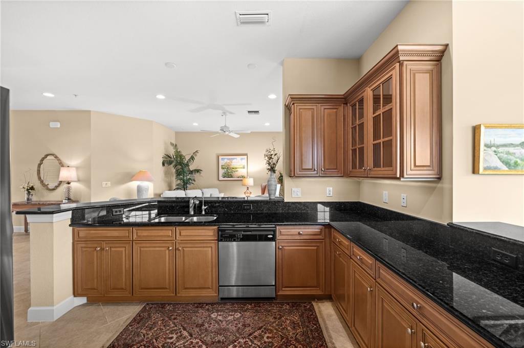 10391 Glastonbury Cir 202 Property Photo 13