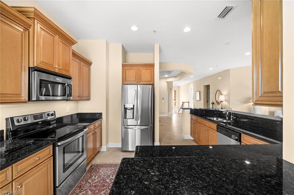 10391 Glastonbury Cir 202 Property Photo 14