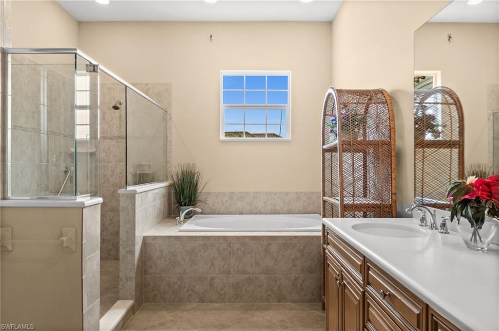 10391 Glastonbury Cir 202 Property Photo 22