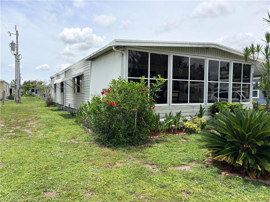 2777 Indianwood Dr Property Photo 4