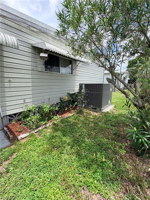 2777 Indianwood Dr Property Photo 5