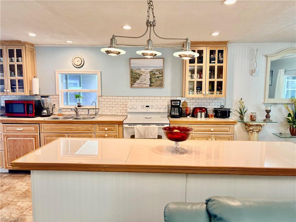 2777 Indianwood Dr Property Photo 7