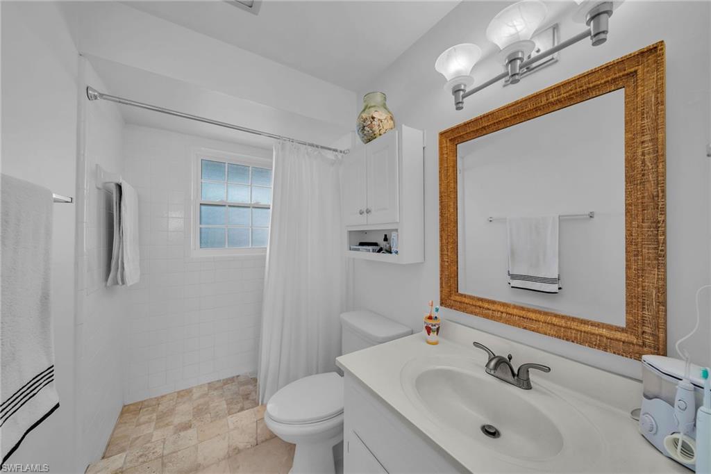 13540 Stratford Place Cir 202 Property Photo 16