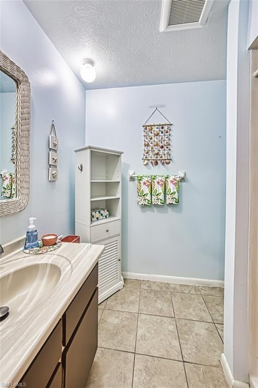 16001 Dublin Cir 203 Property Photo 25