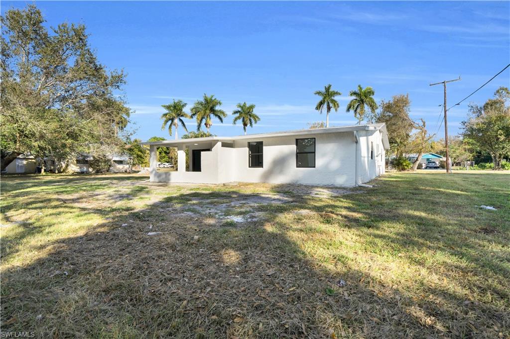 356 New York Dr Property Photo 30