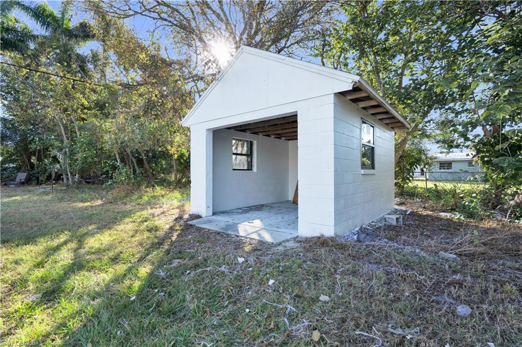 356 New York Dr Property Photo 31