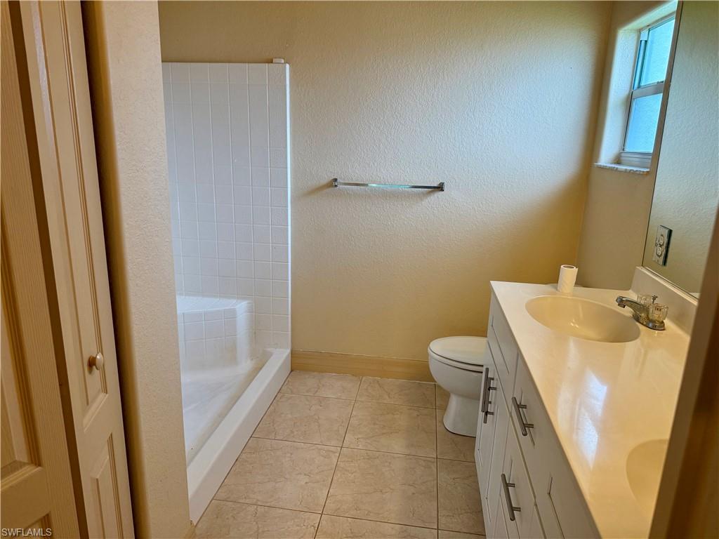 1300 Nw 10th St Property Photo 8