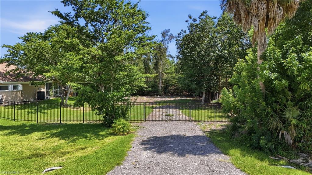 7407 Cobb Rd Property Photo 2