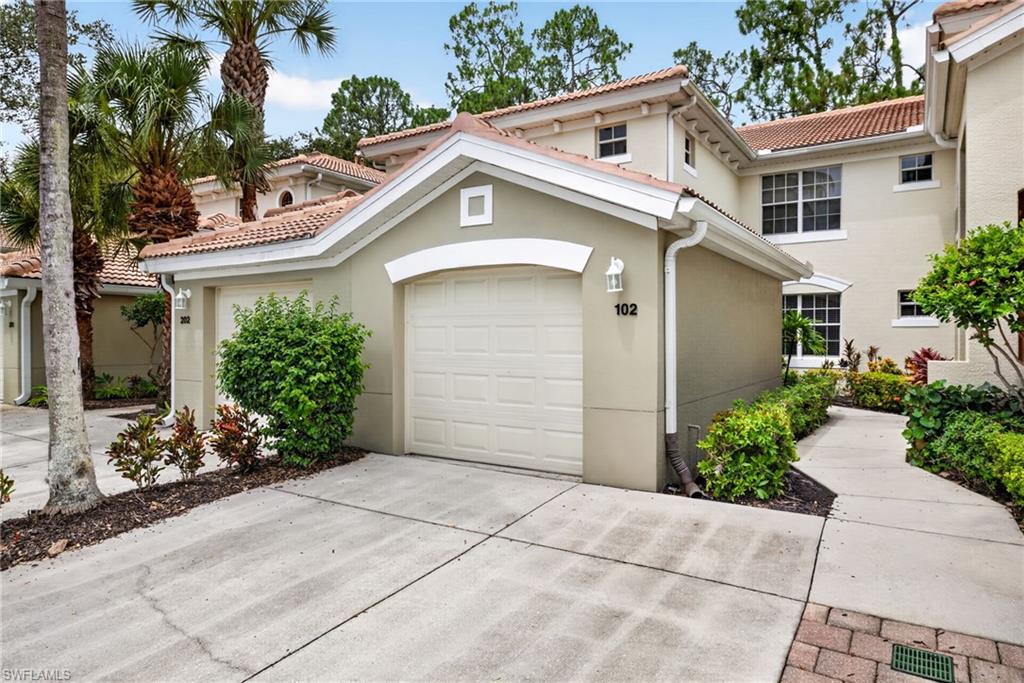 1672 Tarpon Bay DR S 102