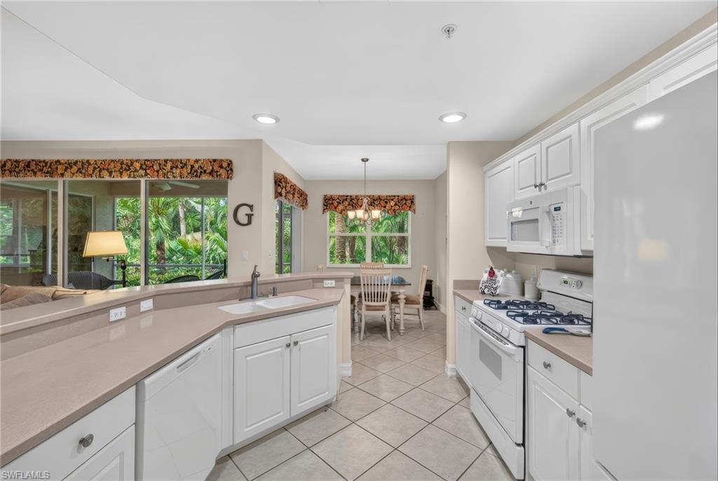 1672 Tarpon Bay Dr S 102 Property Photo 4